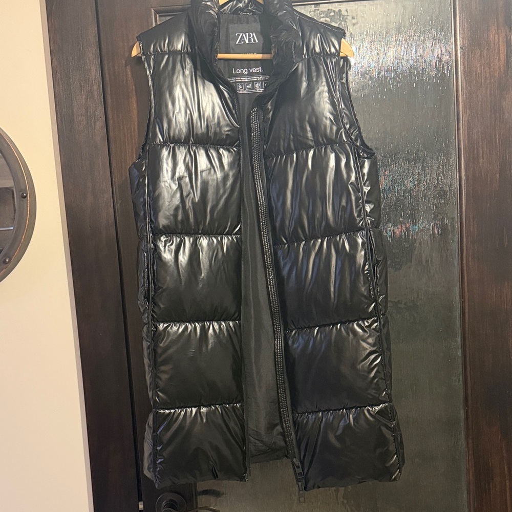 Zara Glossy Black Puffer Vest w/Detachable Hood